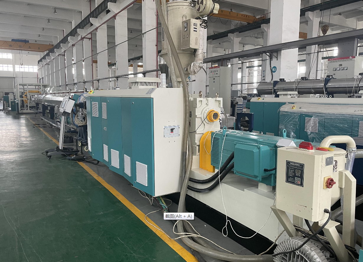 प्लास्टिक एक्सट्रूडरच्या मुख्य मशीनच्या अस्थिर प्रवाहाचे निराकरण करण्यासाठी उपाय