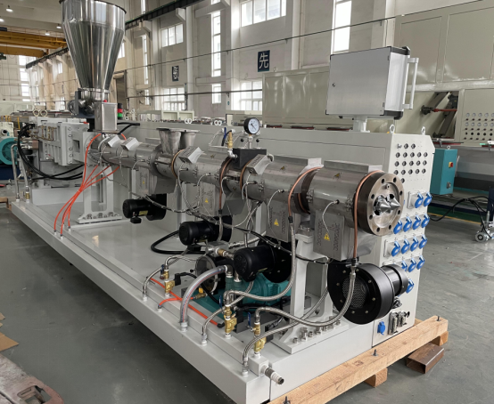 प्लास्टिक पाईप एक्सट्रुजन लाइन बनवणाऱ्या गोष्टी